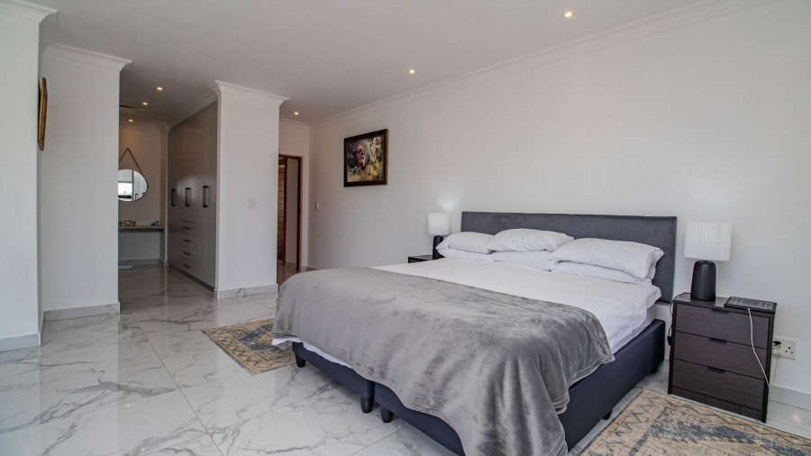 5 Bedroom Property for Sale in The Hill Western Cape